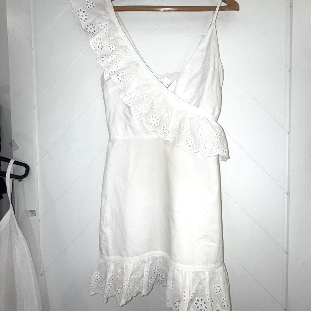 Like New Worn once Lovers + Friends Kate Eyelet Dress Size: Small - Picture 5 of 8